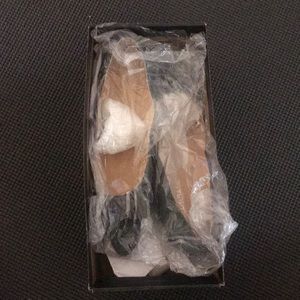 Brand New Green Suede Flat